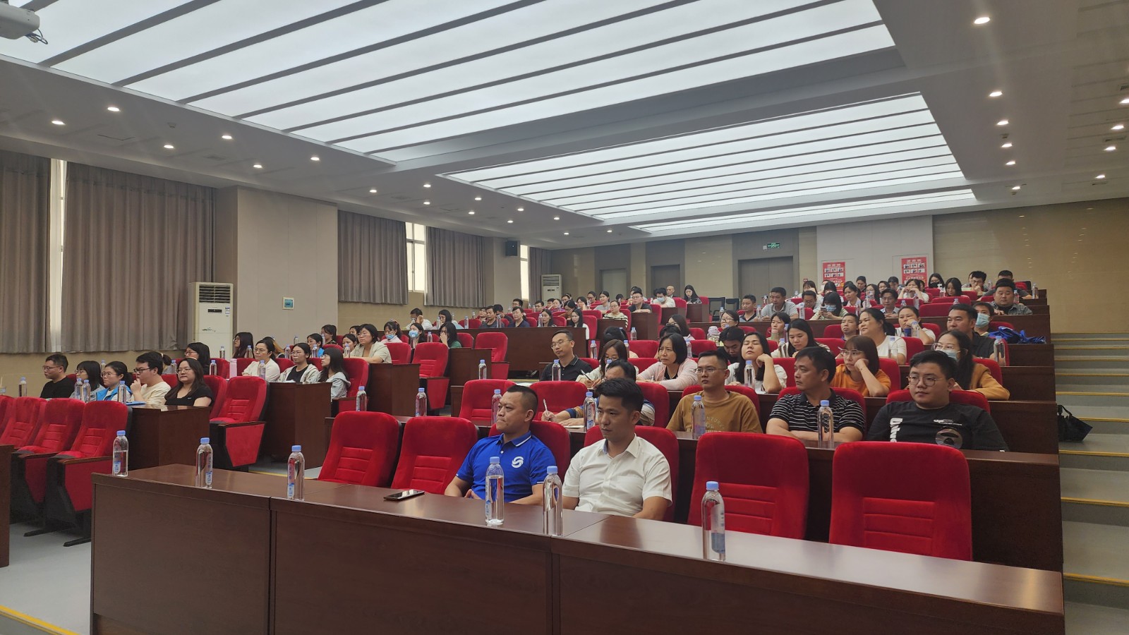 版面2.jpg 版面2.jpg