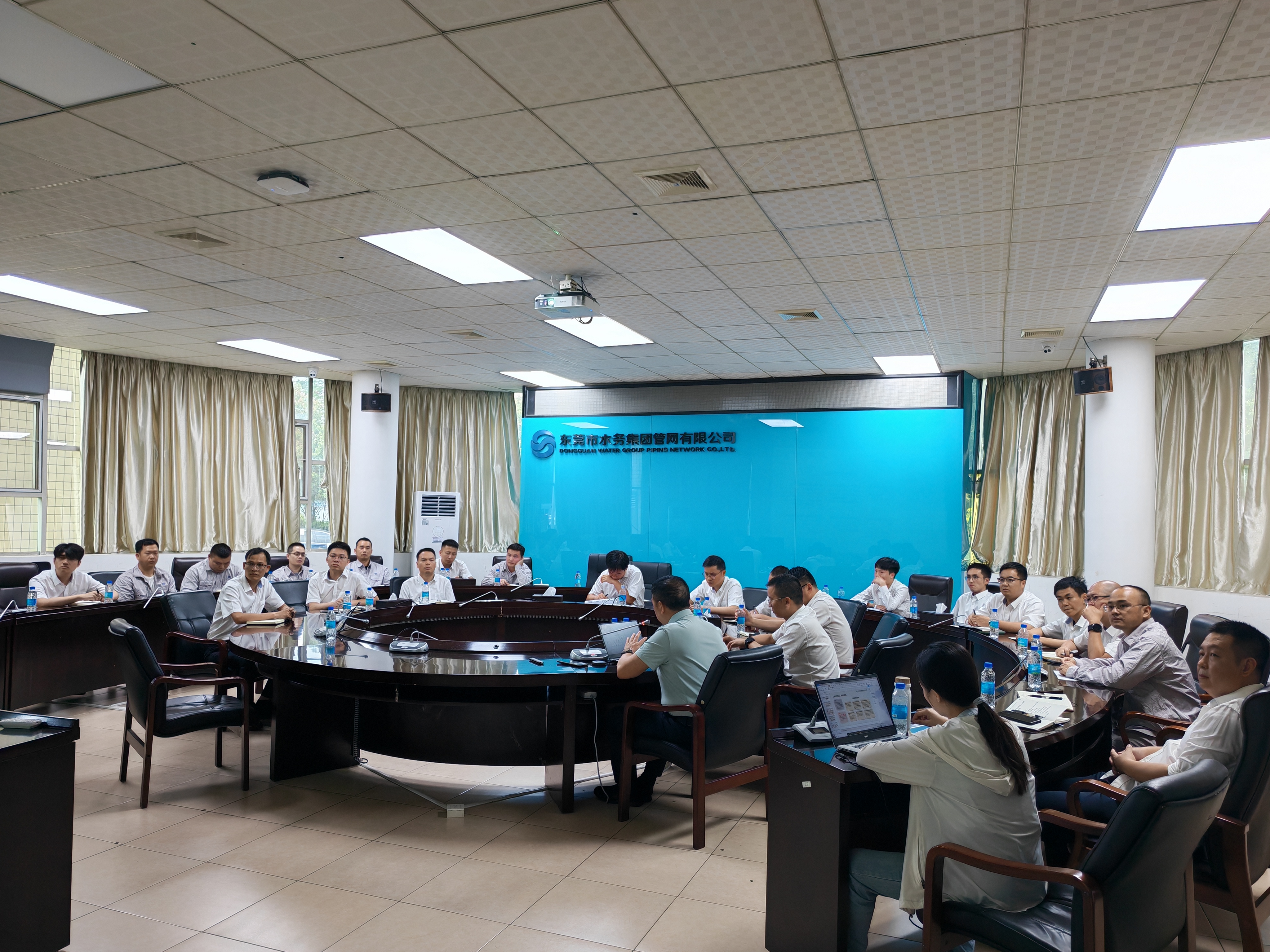 圖3(項(xiàng)目管理交流會(huì)現(xiàn)場(chǎng)).jpg 圖3(項(xiàng)目管理交流會(huì)現(xiàn)場(chǎng)).jpg